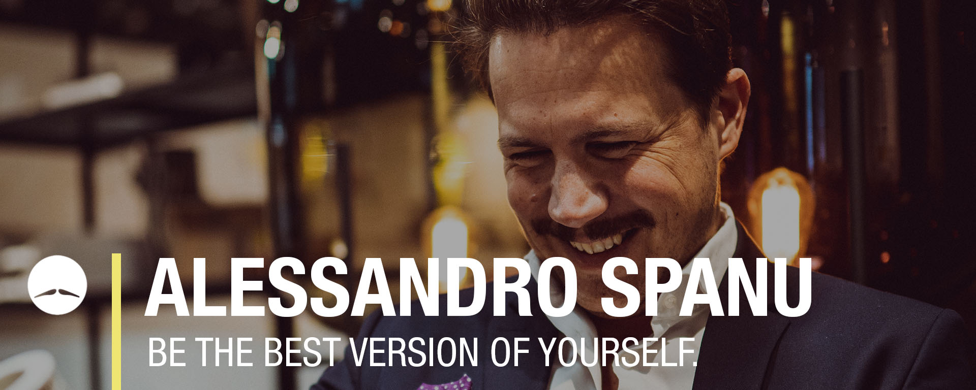 Alessandro Spanu lächelt und inspiriert dazu, die beste Version seiner selbst zu sein.